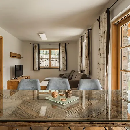 Apartment Dachstein West Russbach am Pass Gschütt